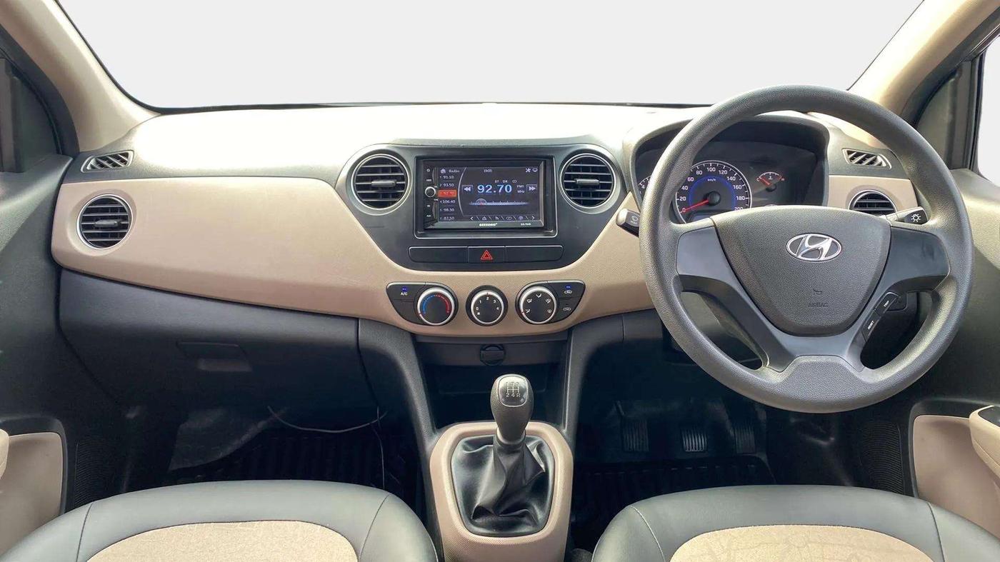 2017 Hyundai Grand i10 MAGNA 1.2 KAPPA VTVT, Petrol, Manual, 28,008 km, Dashboard