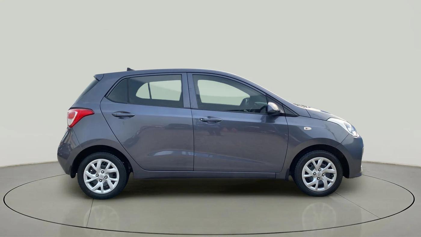 2017 Hyundai Grand i10 MAGNA 1.2 KAPPA VTVT, Petrol, Manual, 28,008 km, Right Side View