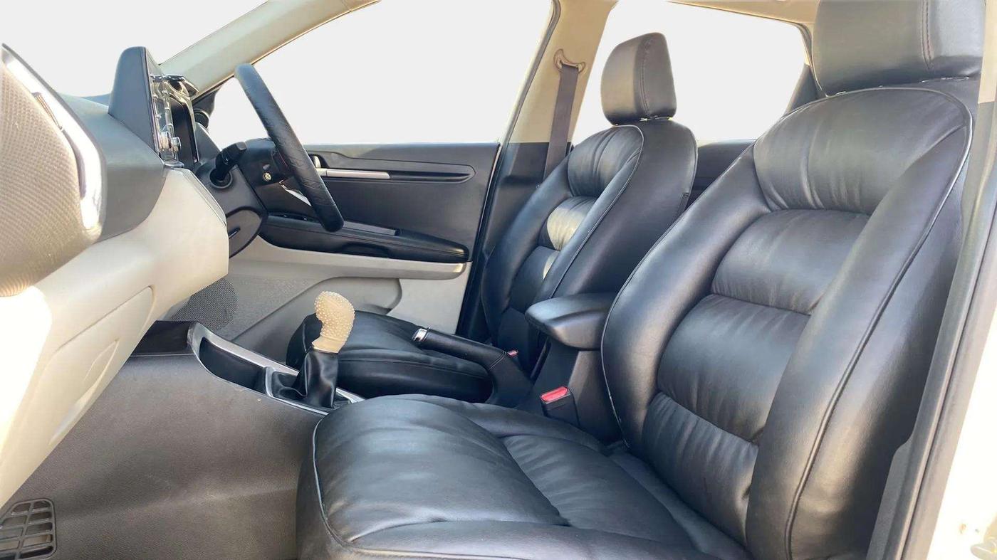 2022 KIA SONET HTX 1.5, Diesel, Manual, 45,278 km, Right Side Front Door Cabin