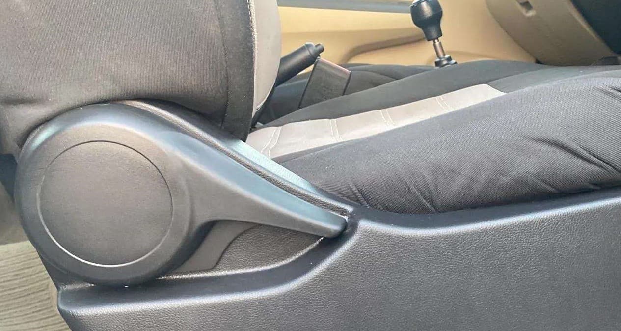 2022 Honda Amaze 1.2L I-VTEC E, Petrol, Manual, 22,869 km, Driver Side Adjustment Panel