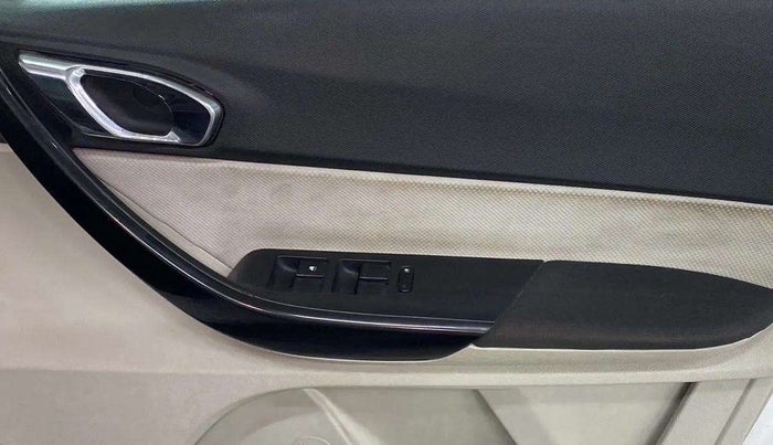 2022 Tata TIGOR XZ PLUS CNG, CNG, Manual, 31,638 km, Driver Side Door Panels Control