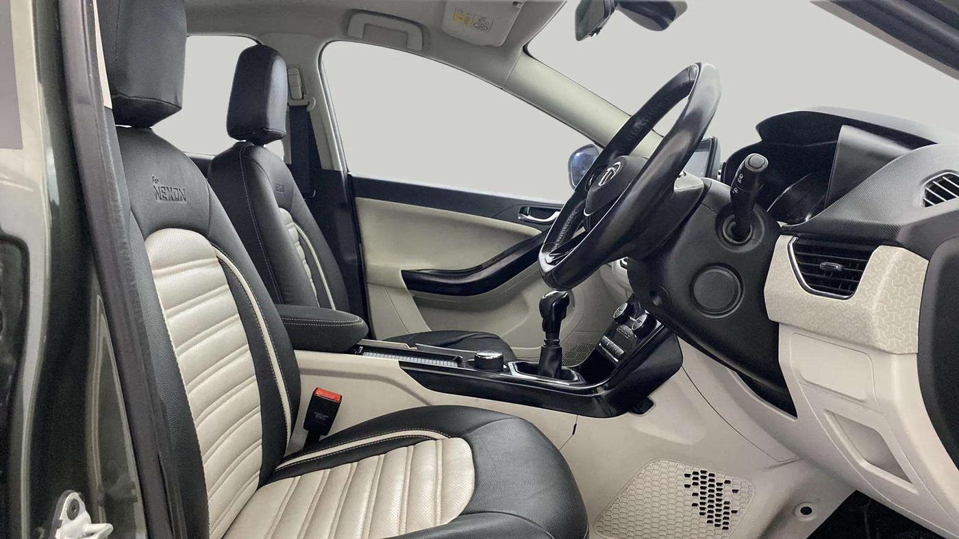 2022 Tata NEXON XZ PLUS (HS) PETROL, Petrol, Manual, 45,279 km, Right Side Front Door Cabin