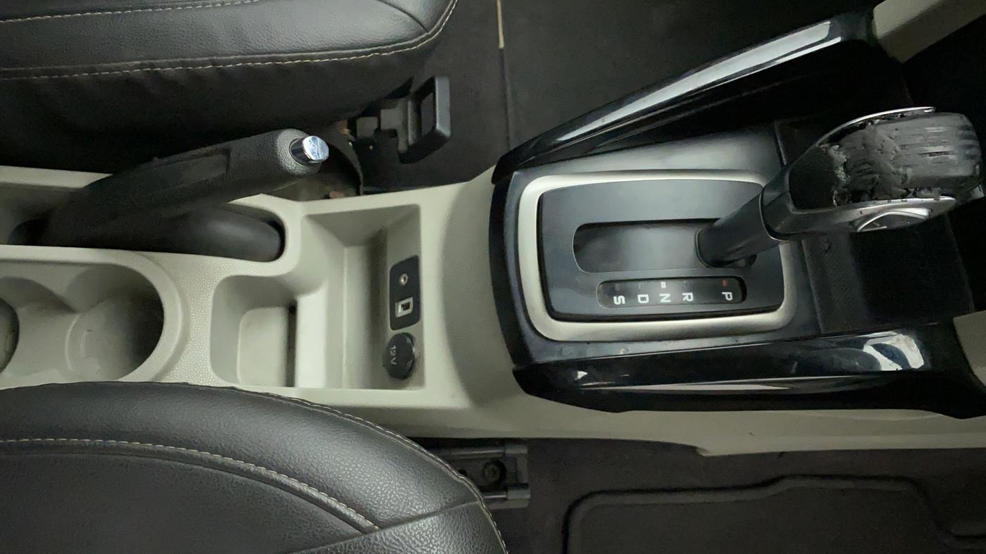2015 Ford Ecosport 1.5 TITANIUM TI VCT AT, Petrol, Automatic, 37,455 km, Gear Lever