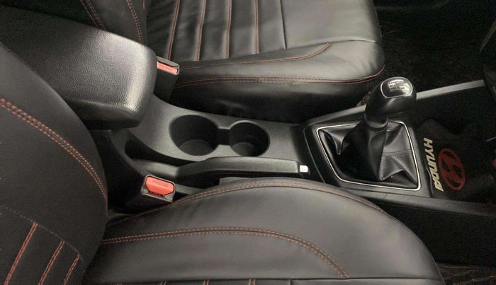2019 Hyundai Elite i20 MAGNA PLUS 1.2, Petrol, Manual, 62,506 km, Gear Lever