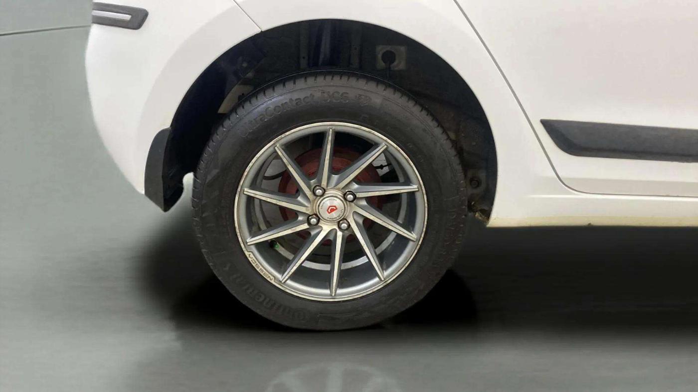 2019 Hyundai Elite i20 MAGNA PLUS 1.2, Petrol, Manual, 62,506 km, Right Rear Wheel