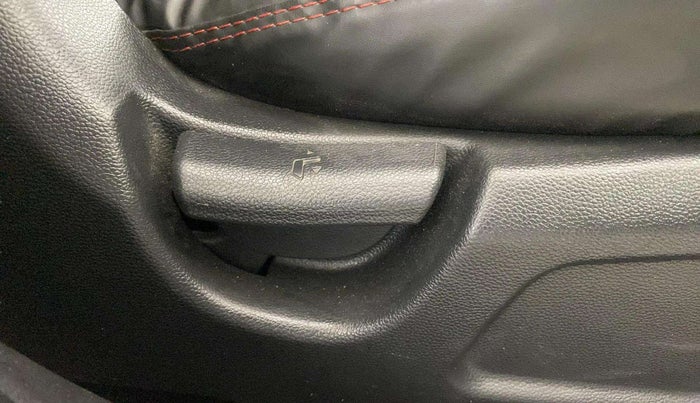 2019 Hyundai Elite i20 MAGNA PLUS 1.2, Petrol, Manual, 62,506 km, Driver Side Adjustment Panel