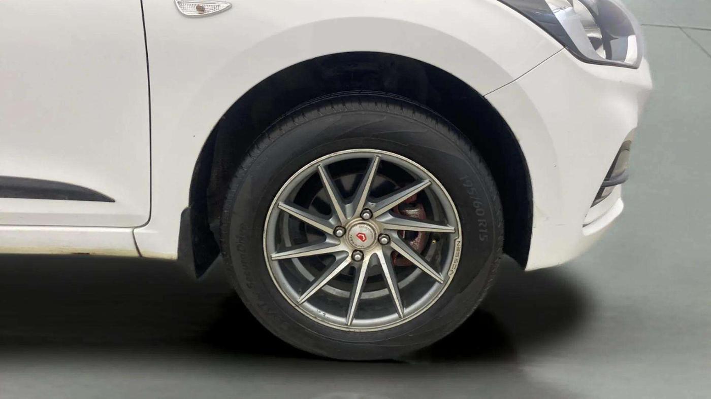 2019 Hyundai Elite i20 MAGNA PLUS 1.2, Petrol, Manual, 62,506 km, Right Front Wheel