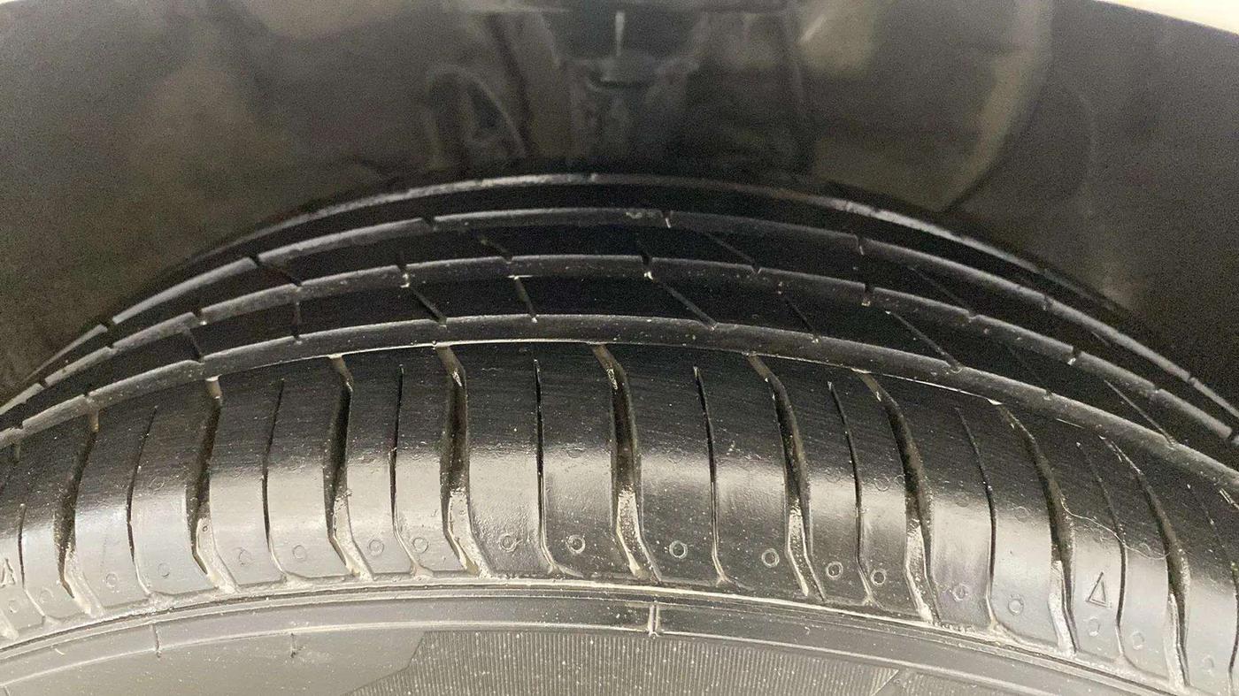 2019 Hyundai Elite i20 MAGNA PLUS 1.2, Petrol, Manual, 62,506 km, Right Rear Tyre Tread