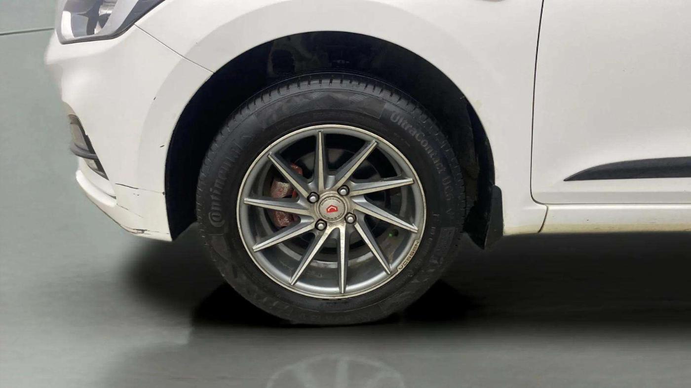 2019 Hyundai Elite i20 MAGNA PLUS 1.2, Petrol, Manual, 62,506 km, Left Front Wheel