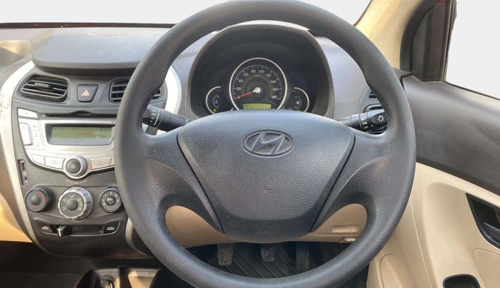 2014 Hyundai Eon 1.0 MAGNA +, Petrol, Manual, 63,532 km, Steering Wheel Close Up