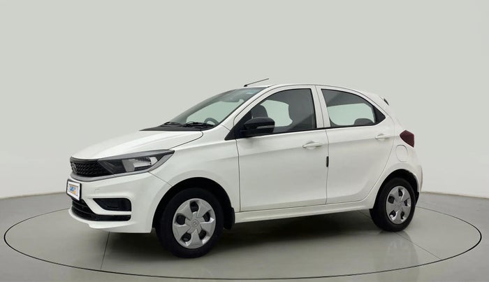 2023 Tata Tiago XT (O) PETROL, Petrol, Manual, 8,934 km, Left Front Diagonal