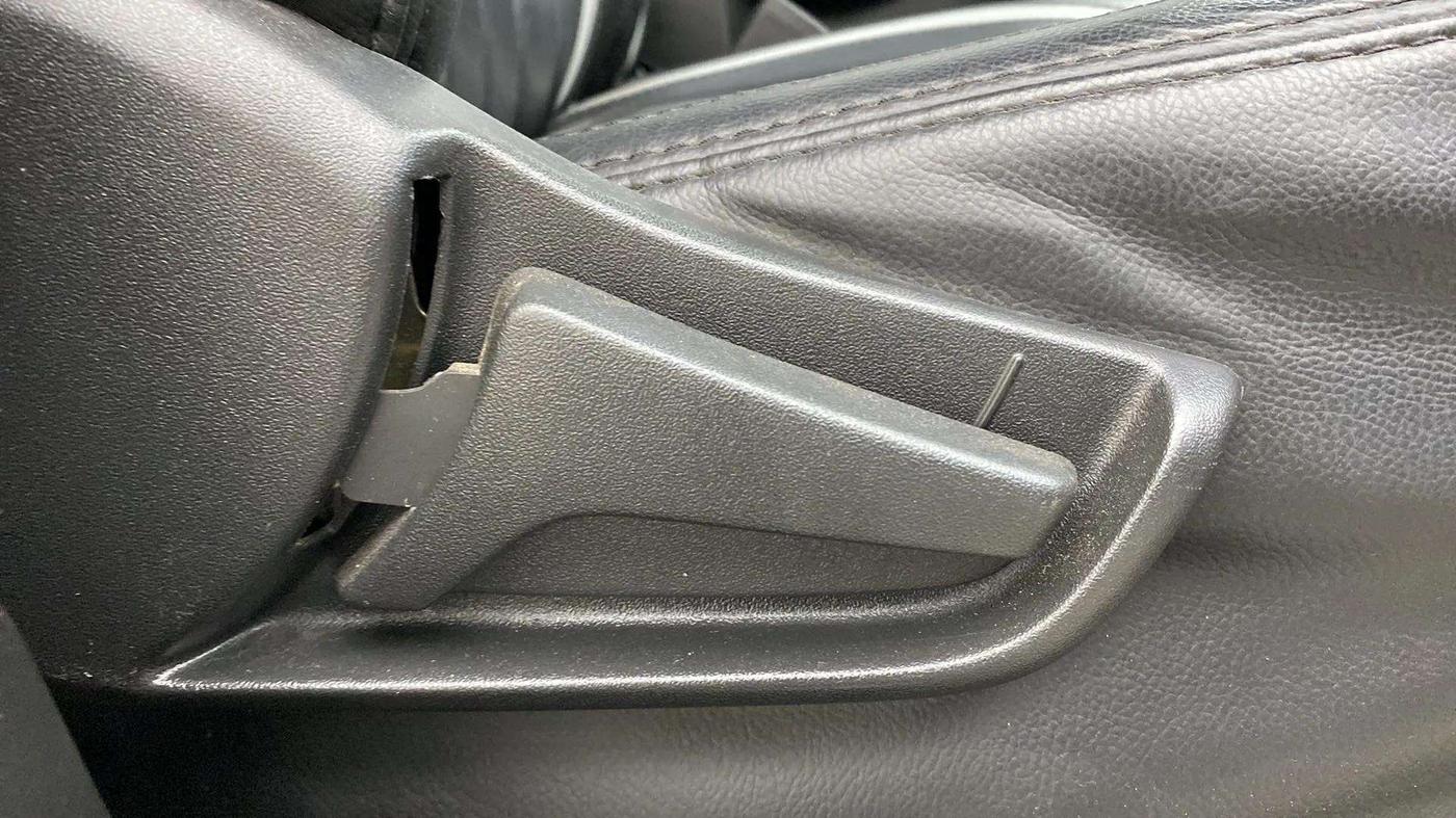 2020 Maruti S PRESSO VXI PLUS AMT, Petrol, Automatic, 38,493 km, Driver Side Adjustment Panel