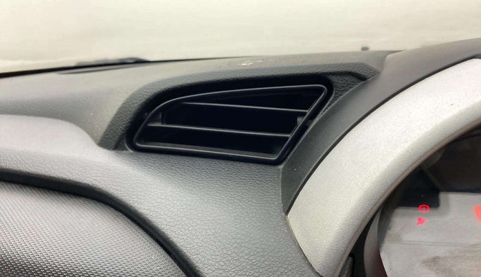 2020 Maruti S PRESSO VXI PLUS AMT, Petrol, Automatic, 38,429 km, AC Unit - Front vent has minor damage