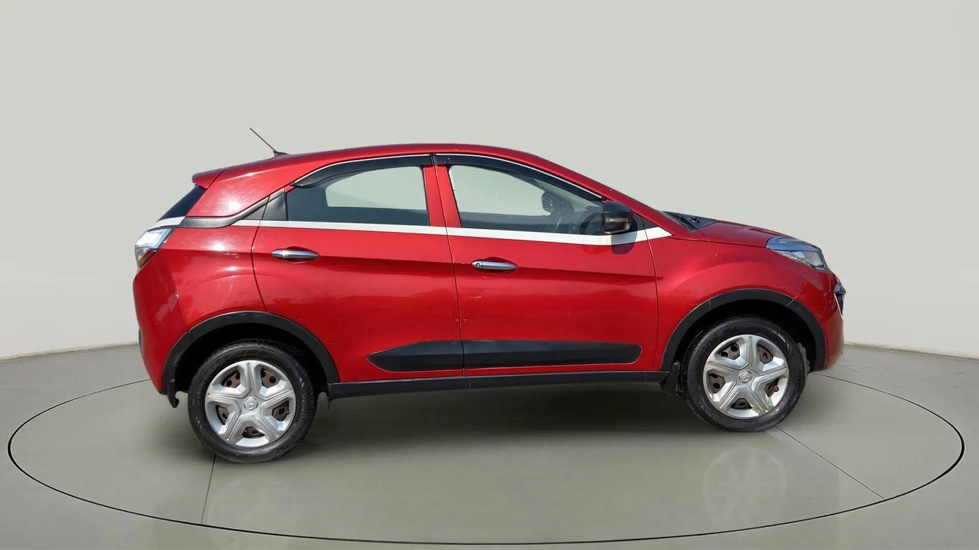 2018 Tata NEXON XM PETROL, CNG, Manual, 97,948 km, Right Side View