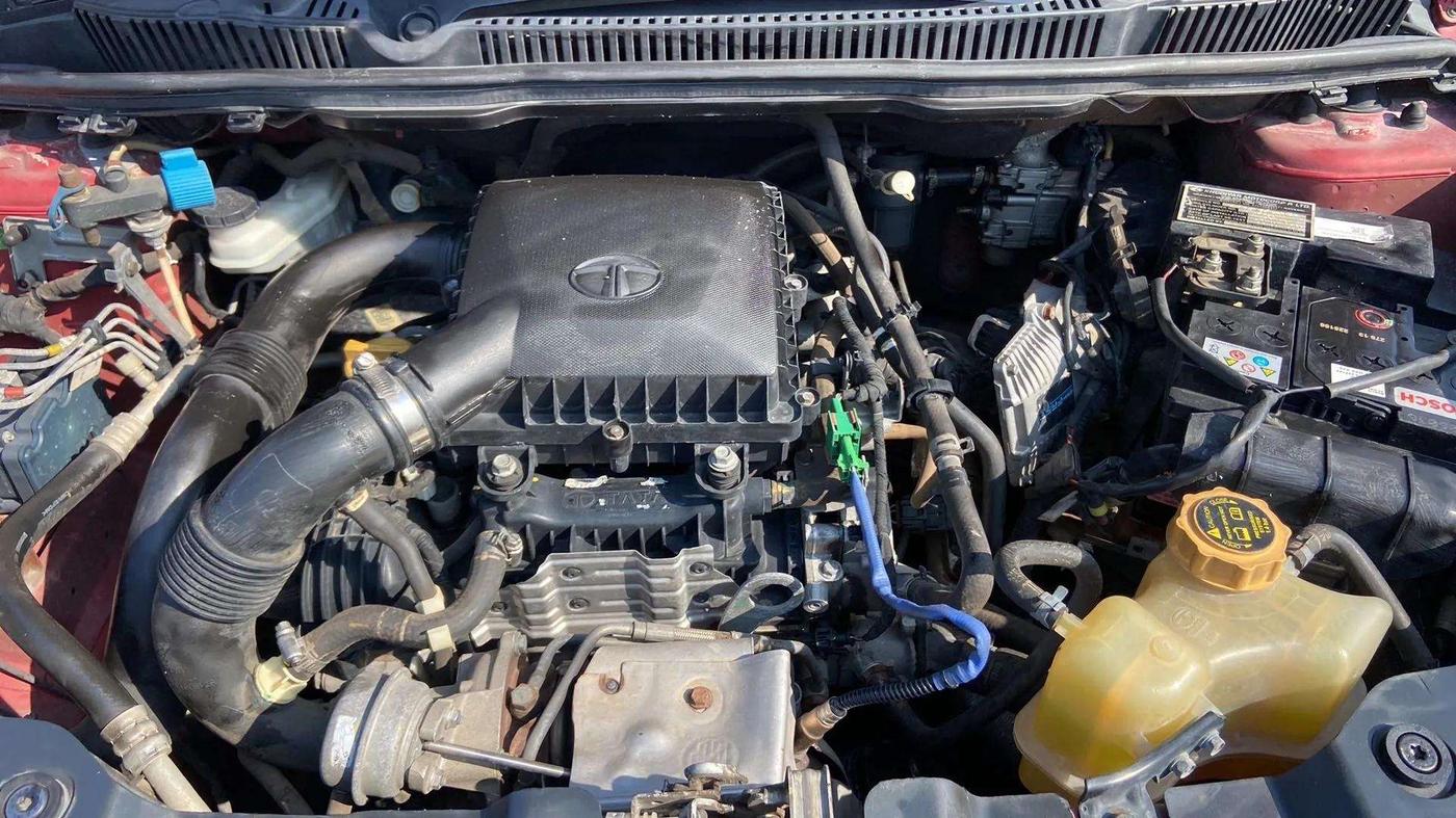 2018 Tata NEXON XM PETROL, CNG, Manual, 97,948 km, Open Bonet