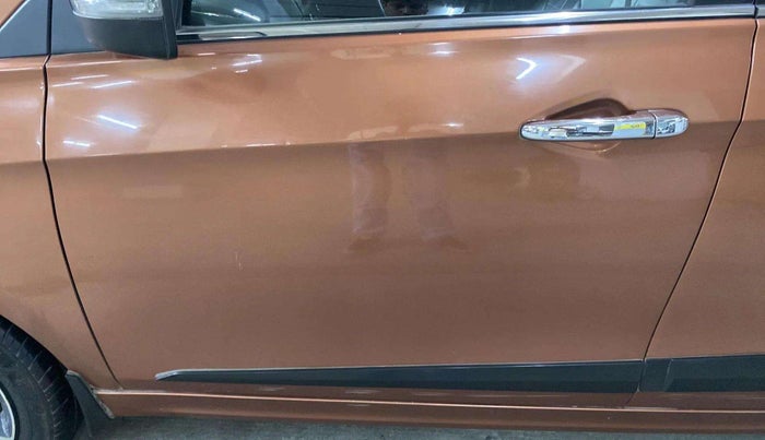 2018 Tata TIGOR XZ PETROL, Petrol, Manual, 52,020 km, Front passenger door - Paint minor damage