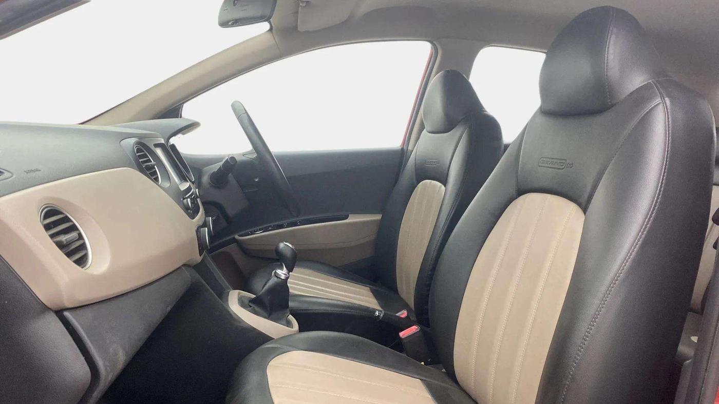 2017 Hyundai Grand i10 ASTA 1.2 KAPPA VTVT, Petrol, Manual, 26,078 km, Right Side Front Door Cabin