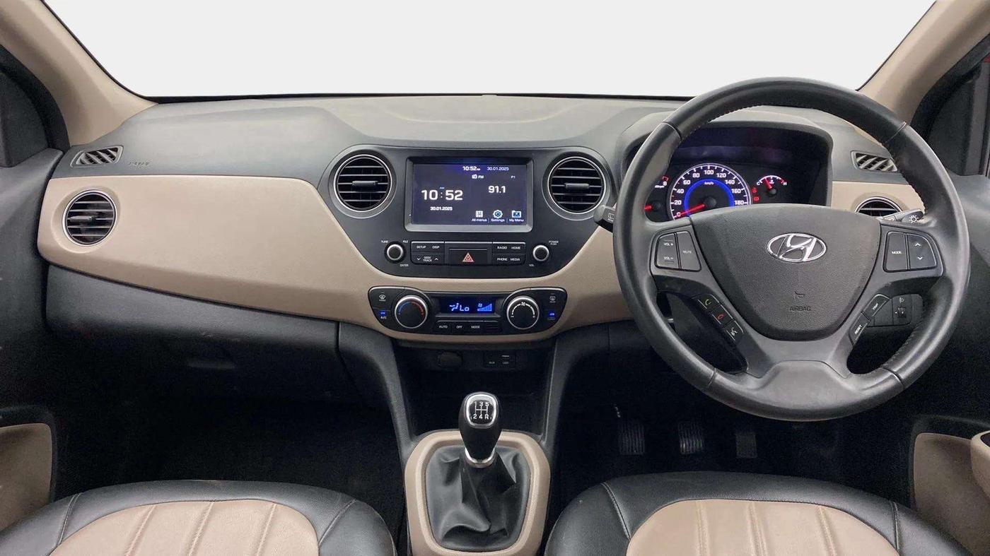 2017 Hyundai Grand i10 ASTA 1.2 KAPPA VTVT, Petrol, Manual, 26,078 km, Dashboard