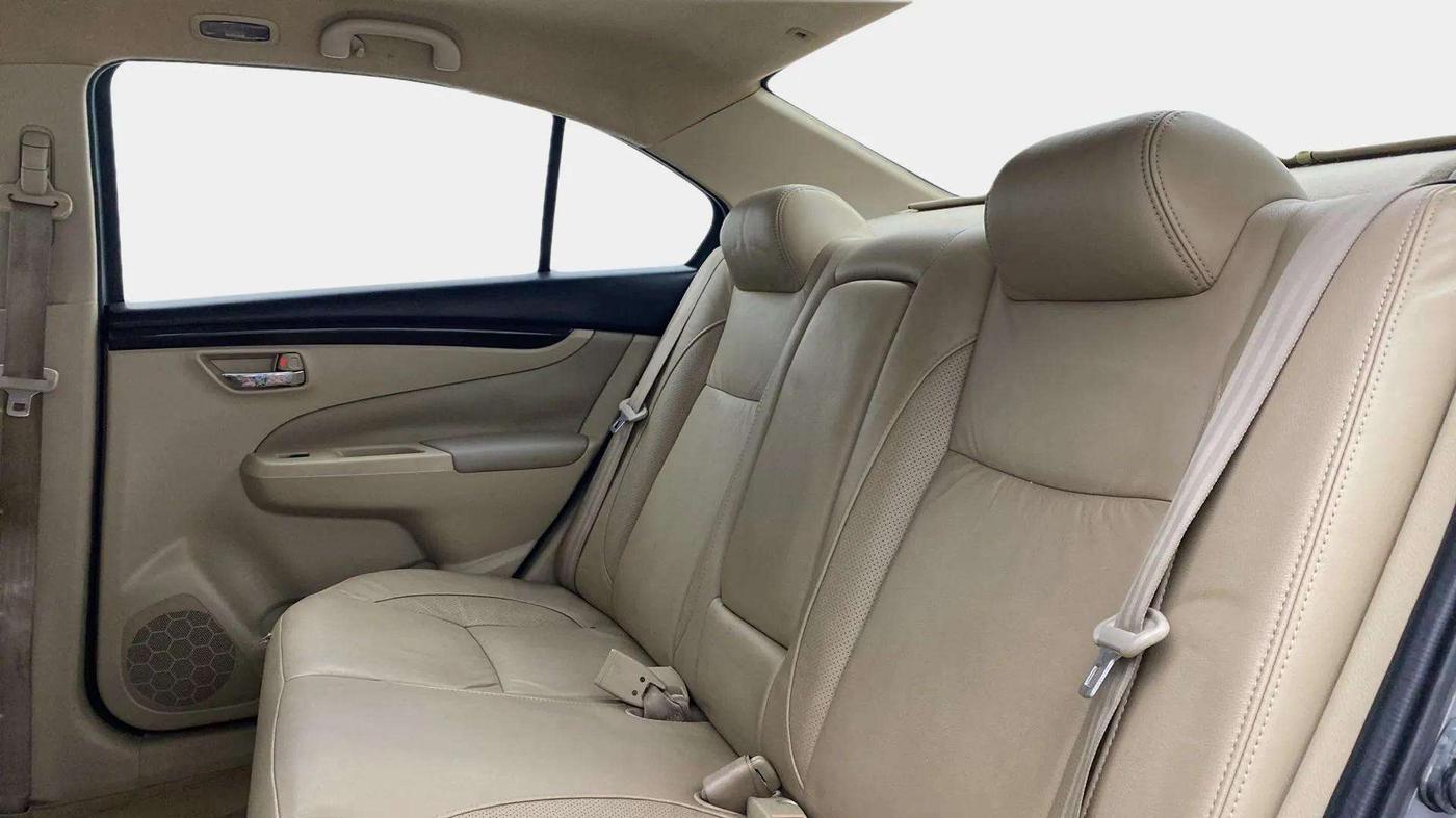 2016 Maruti Ciaz ZXI+ AT, Petrol, Automatic, 71,119 km, Right Side Rear Door Cabin