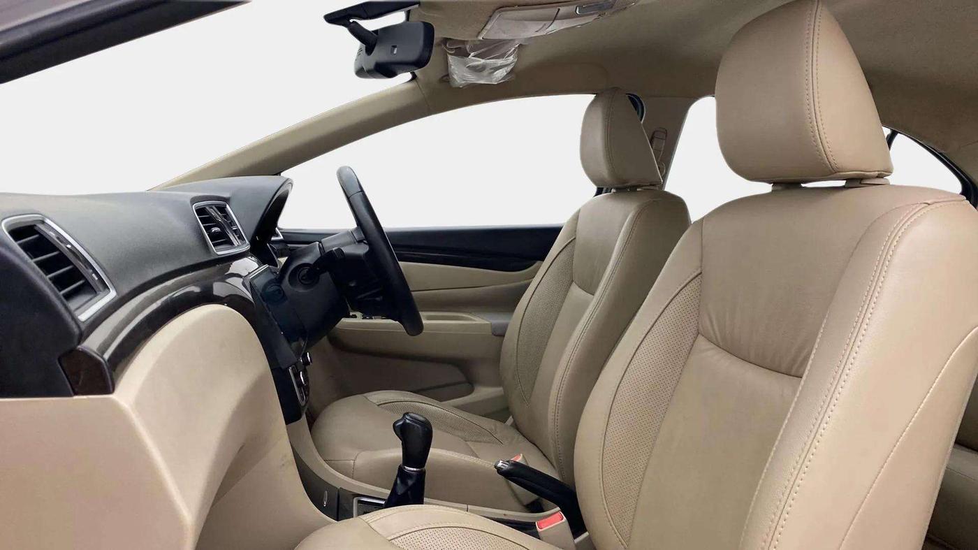 2016 Maruti Ciaz ZXI+ AT, Petrol, Automatic, 71,119 km, Right Side Front Door Cabin