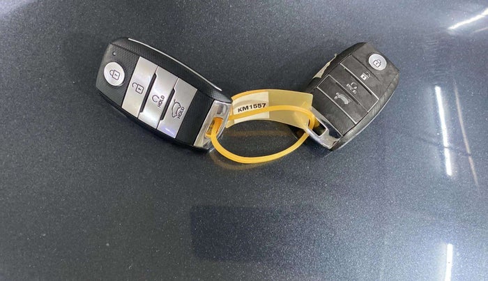2021 KIA SONET HTX 1.0 IMT, Petrol, Manual, 14,023 km, Key Close Up