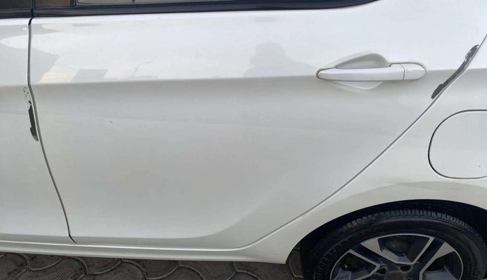 2021 Tata Tiago XZA PLUS DUAL TONE PETROL, Petrol, Automatic, 15,159 km, Rear left door - Slightly dented