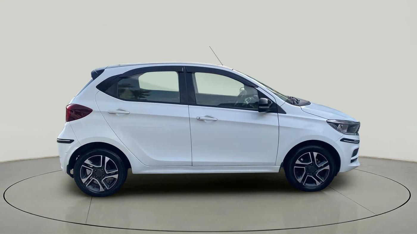 2021 Tata Tiago XZA PLUS DUAL TONE PETROL, Petrol, Automatic, 15,166 km, Right Side View