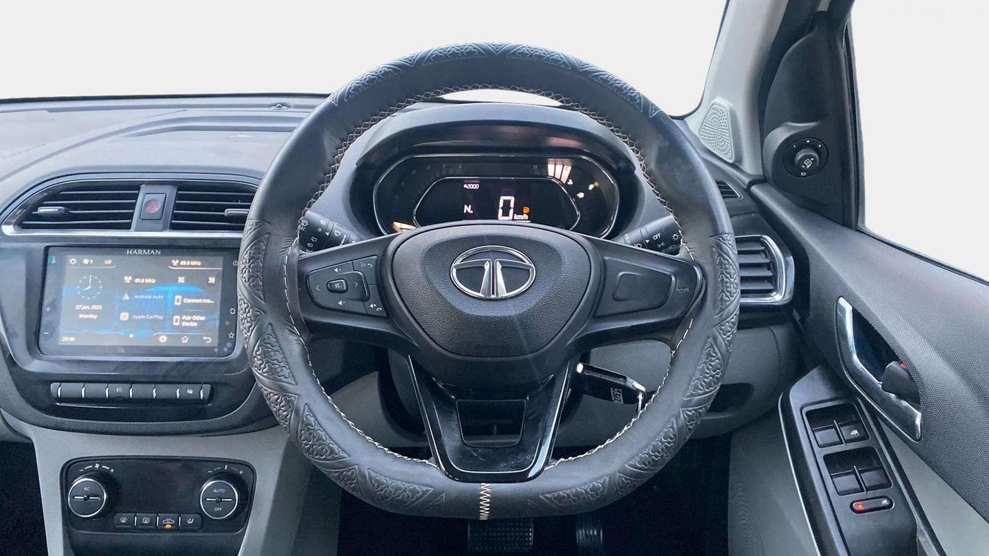 2021 Tata Tiago XZA PLUS DUAL TONE PETROL, Petrol, Automatic, 15,166 km, Steering Wheel Close Up