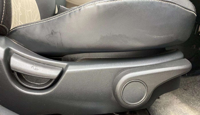 2017 Hyundai Grand i10 ASTA 1.2 KAPPA VTVT, Petrol, Manual, 81,533 km, Driver Side Adjustment Panel