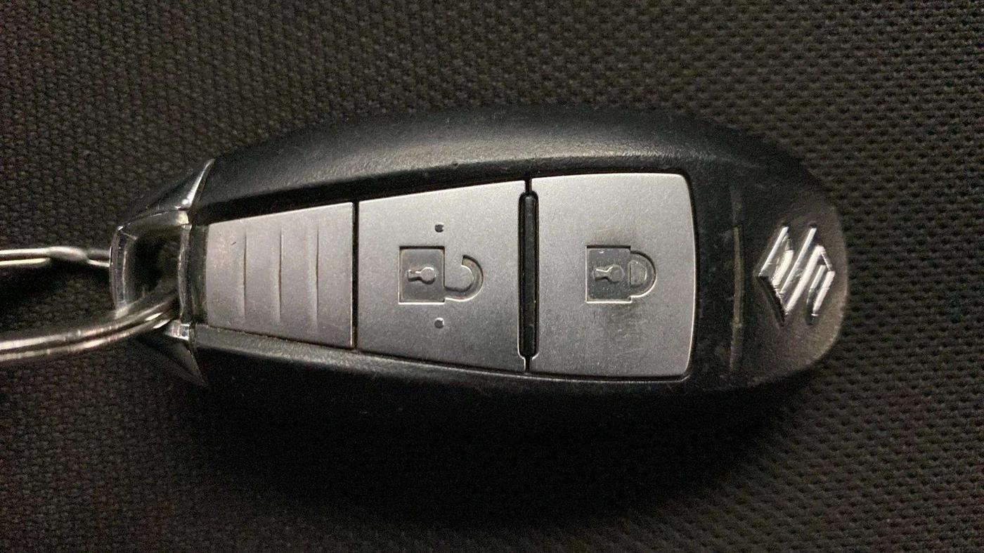 2016 Maruti Baleno ALPHA PETROL 1.2, Petrol, Manual, 64,078 km, Key Close Up