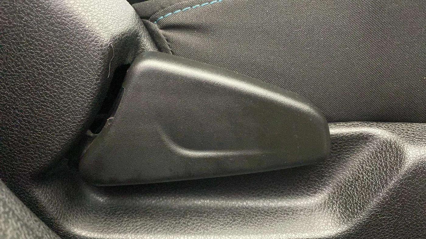 2021 Renault Kwid NEOTECH RXL 0.8, Petrol, Manual, 22,404 km, Driver Side Adjustment Panel