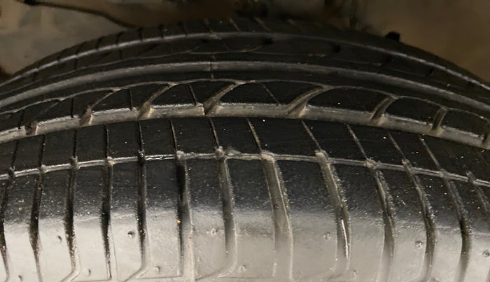 2017 Honda City V MT PETROL, Petrol, Manual, 63,810 km, Left Front Tyre Tread