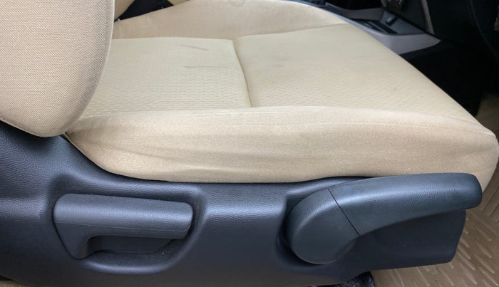 2017 Honda City V MT PETROL, Petrol, Manual, 63,810 km, Driver Side Adjustment Panel
