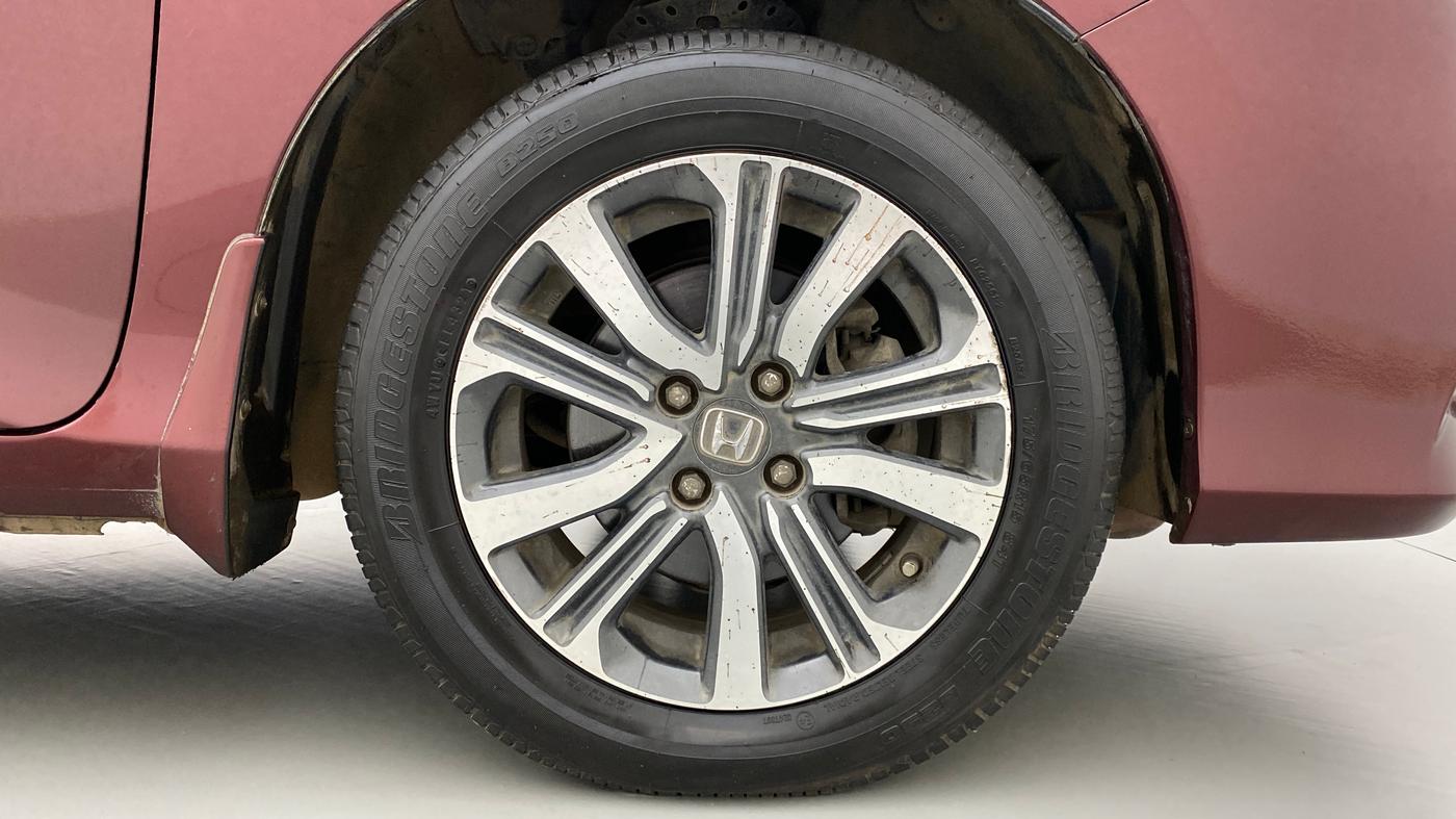 2017 Honda City V MT PETROL, Petrol, Manual, 63,810 km, Right Front Wheel