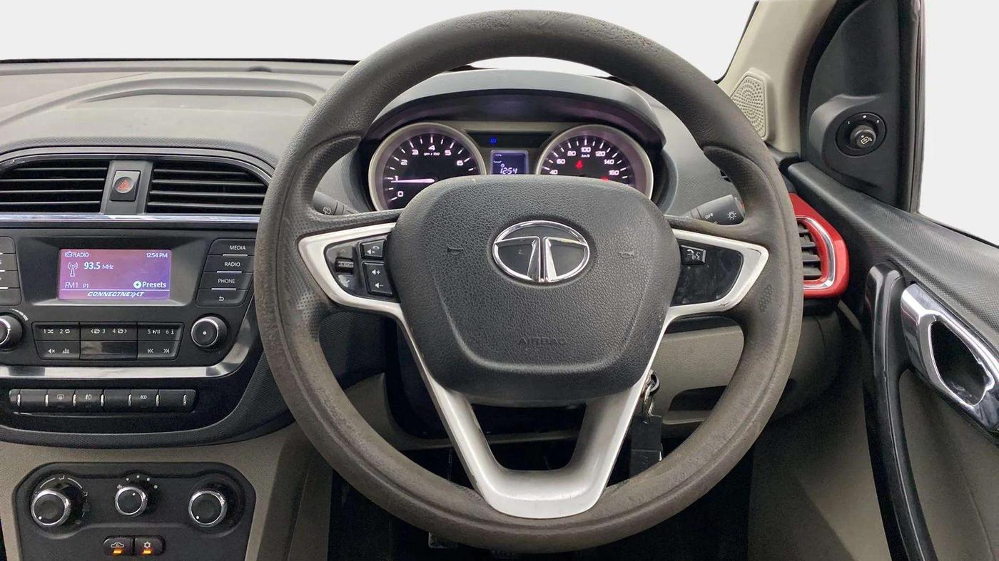 2017 Tata Tiago XZ PETROL, Petrol, Manual, 99,831 km, Steering Wheel Close Up