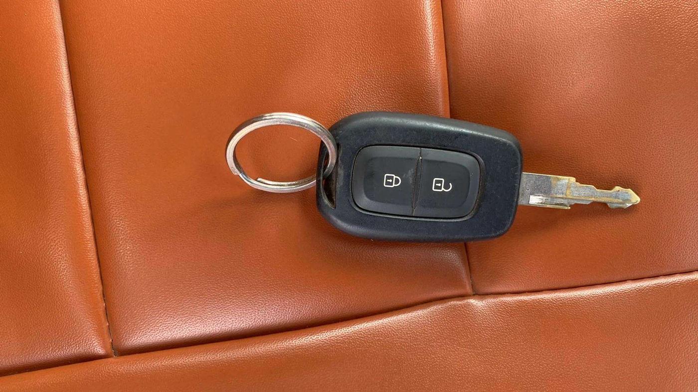 2022 Renault Kwid RXT 1.0 (O), Petrol, Manual, 12,607 km, Key Close Up