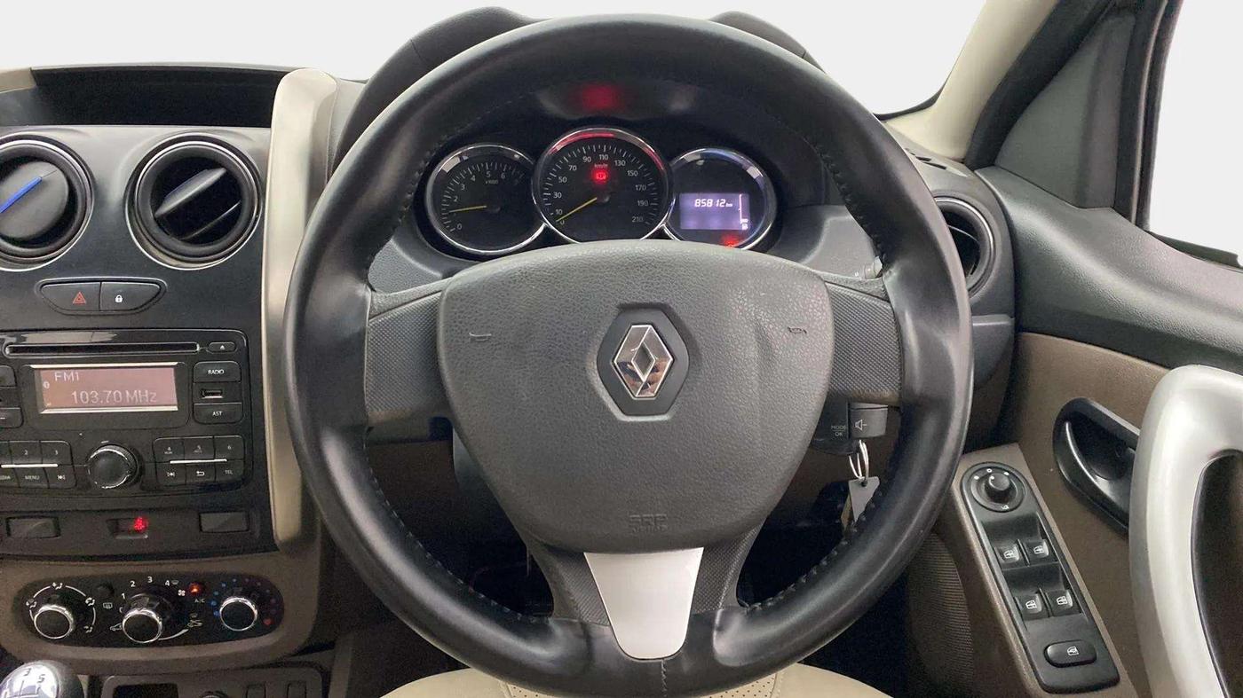 2016 Renault Duster 85 PS RXL DIESEL, Diesel, Manual, 85,875 km, Steering Wheel Close Up