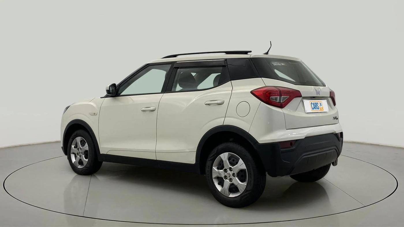 2023 Mahindra XUV300 W6 1.2 PETROL, Petrol, Manual, 16,007 km, Left Back Diagonal