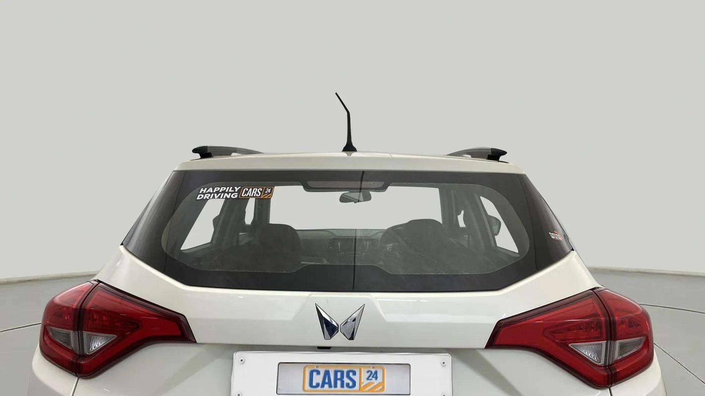 2023 Mahindra XUV300 W6 1.2 PETROL, Petrol, Manual, 16,007 km, Rear Windshield