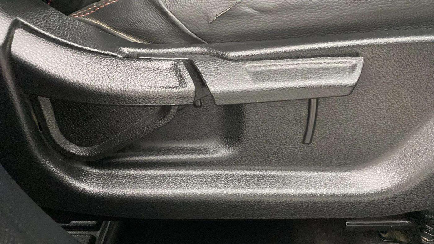 2022 KIA SONET HTK PLUS 1.2, Petrol, Manual, 23,245 km, Driver Side Adjustment Panel