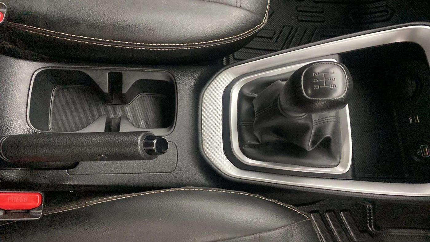 2022 KIA SONET HTK PLUS 1.2, Petrol, Manual, 23,245 km, Gear Lever