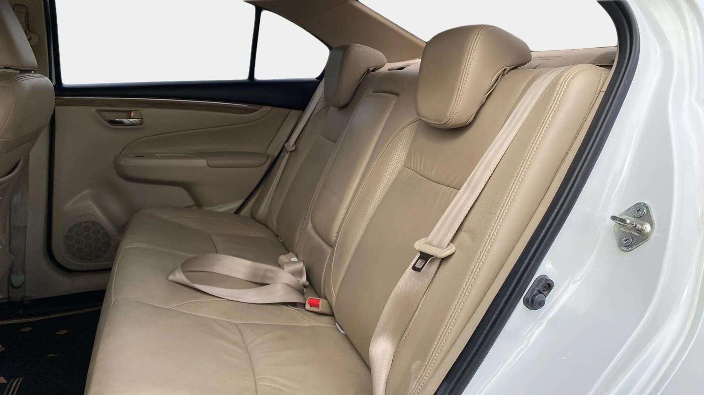 2018 Maruti Ciaz ALPHA 1.5 SHVS PETROL, Petrol, Manual, 62,680 km, Right Side Rear Door Cabin