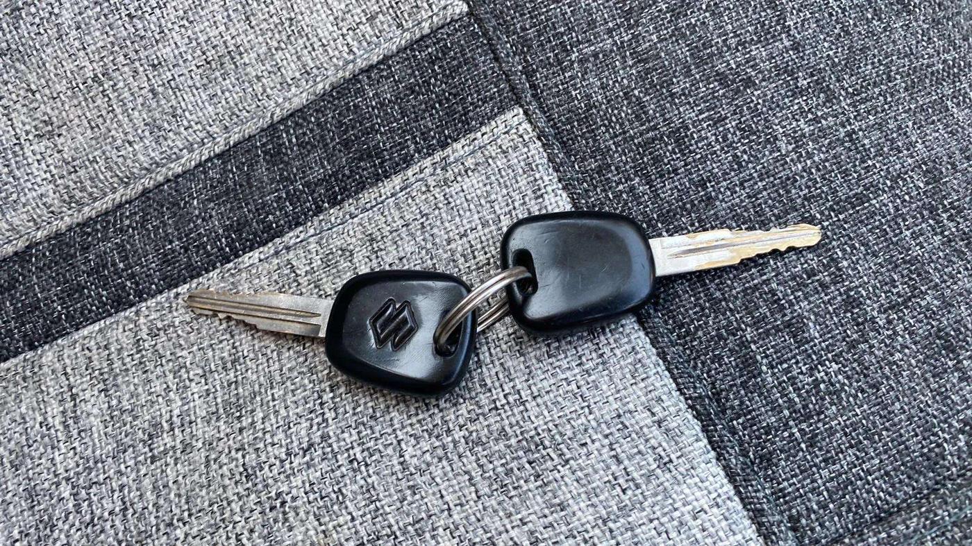 2015 Maruti Alto K10 VXI, Petrol, Manual, 71,233 km, Key Close Up