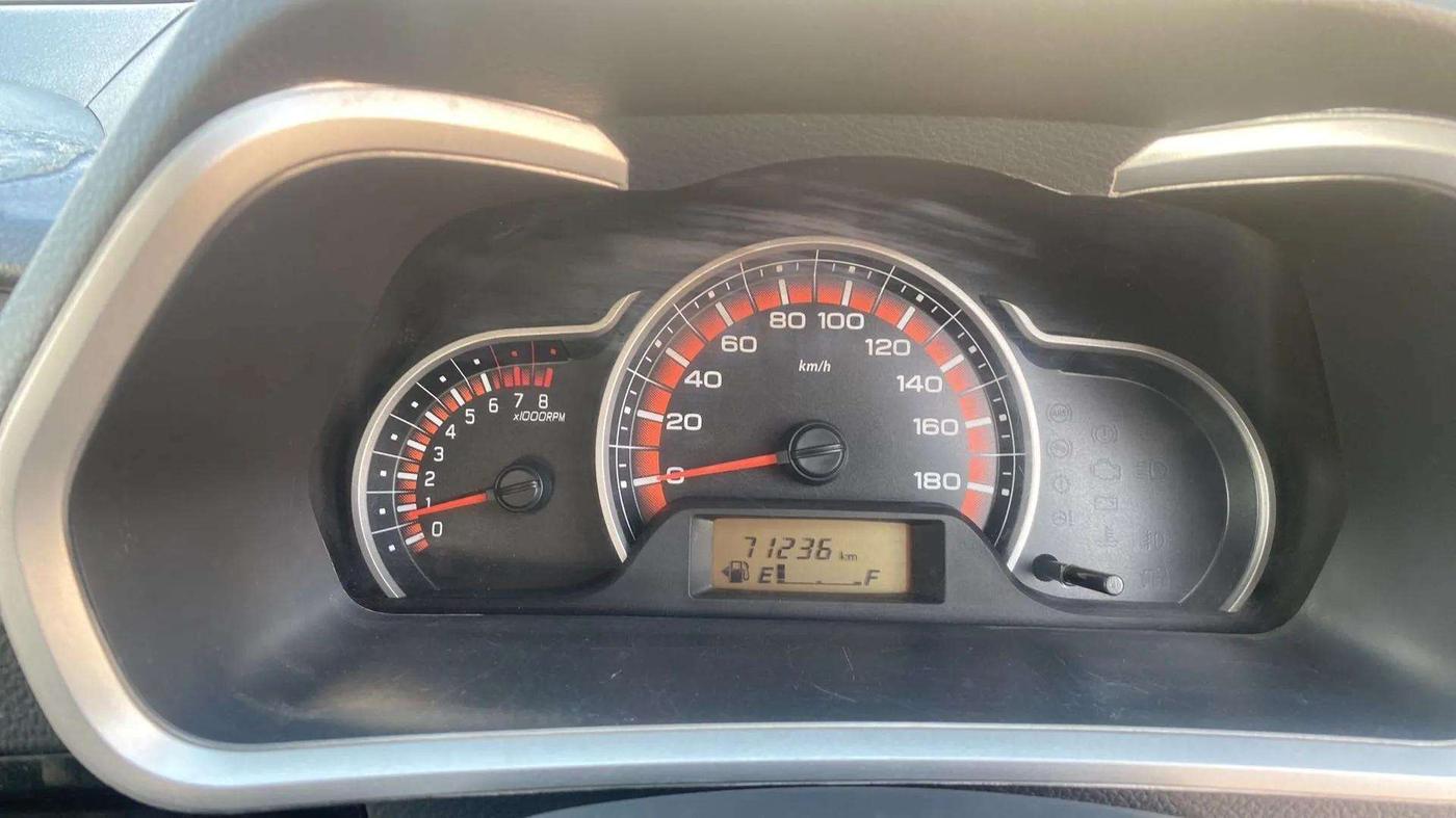 2015 Maruti Alto K10 VXI, Petrol, Manual, 71,233 km, Odometer Image