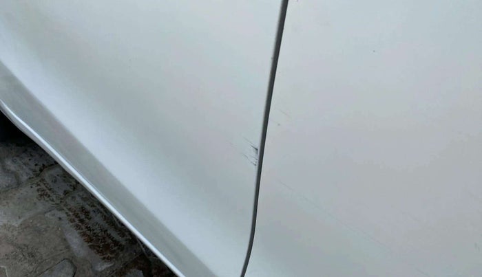 2017 Maruti Celerio VXI, Petrol, Manual, 42,898 km, Right rear door - Minor scratches