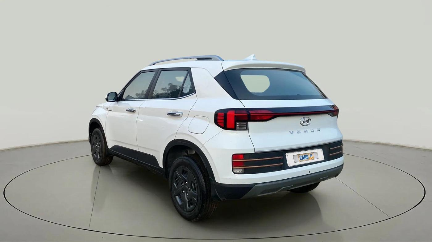 2023 Hyundai VENUE S 1.2, Petrol, Manual, 27,899 km, Left Back Diagonal