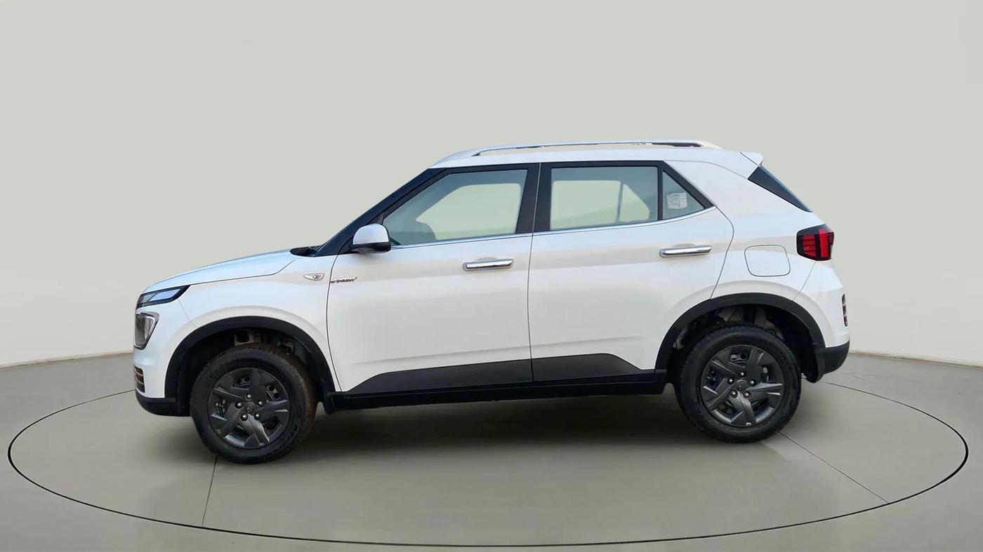 2023 Hyundai VENUE S 1.2, Petrol, Manual, 27,899 km, Left Side