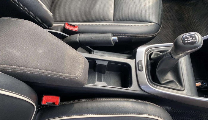 2020 Tata ALTROZ XZ PETROL, Petrol, Manual, 44,543 km, Gear Lever