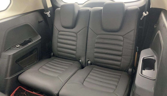 2023 Tata Safari XE, Diesel, Manual, 3,045 km, Third Seat Row ( optional )