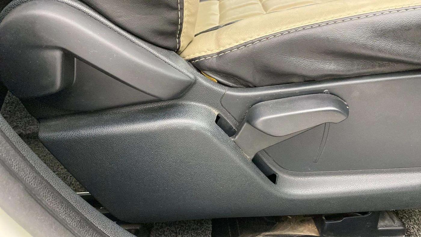 2020 Ford Ecosport TITANIUM 1.5L PETROL AT, Petrol, Automatic, 24,532 km, Driver Side Adjustment Panel
